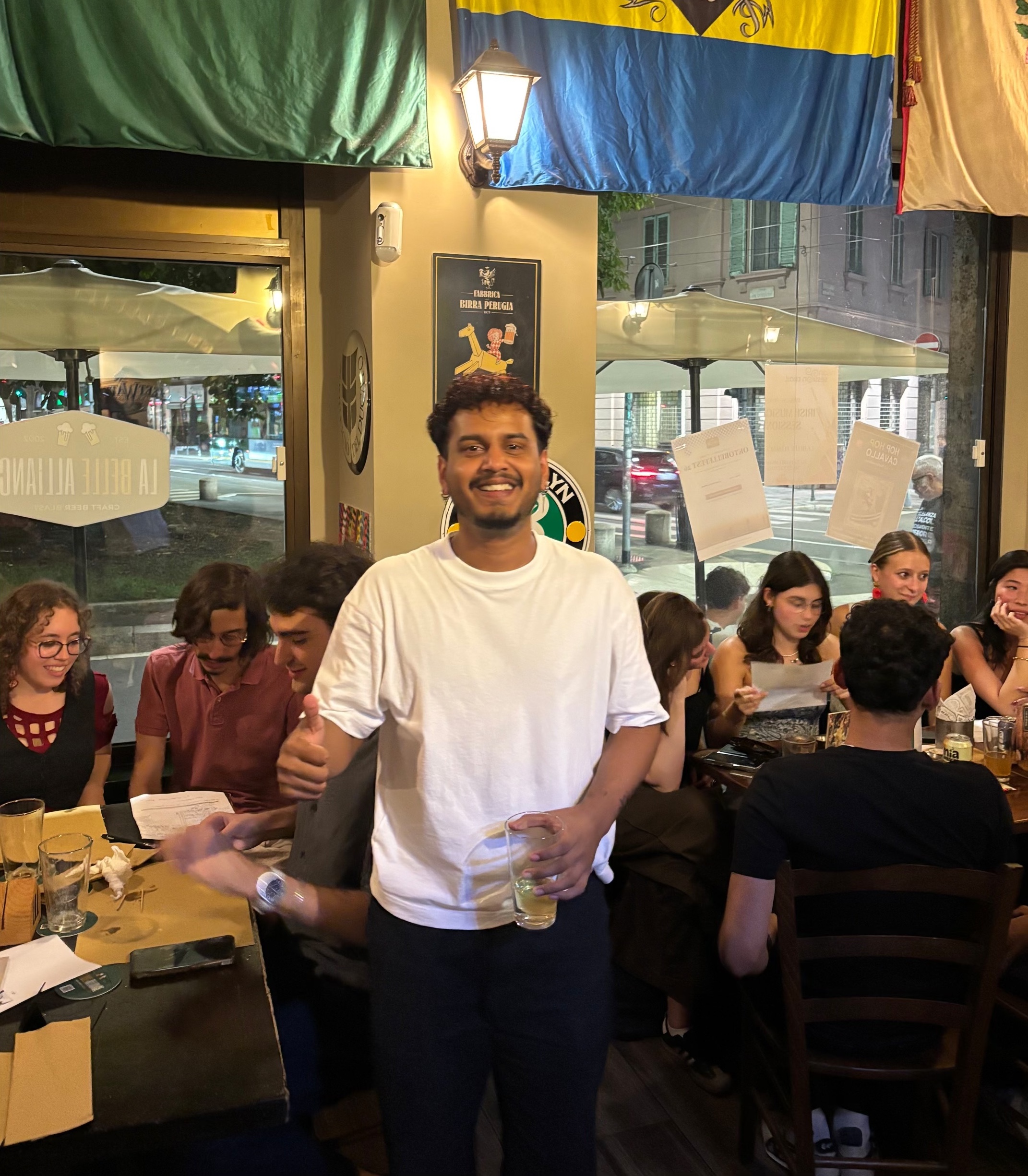 L'host del quiz e i partecipanti